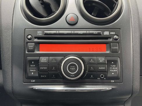 Used 2013 Nissan Rogue S image 25