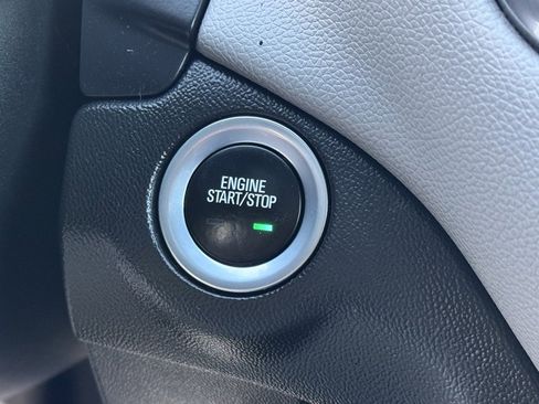 Used 2019 Chevrolet Equinox LS w/ LS Convenience Package image 16