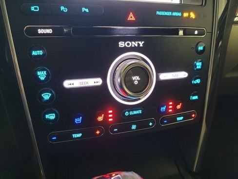 Used 2018 Ford Explorer Limited w/ Equipment Group 301A image 41