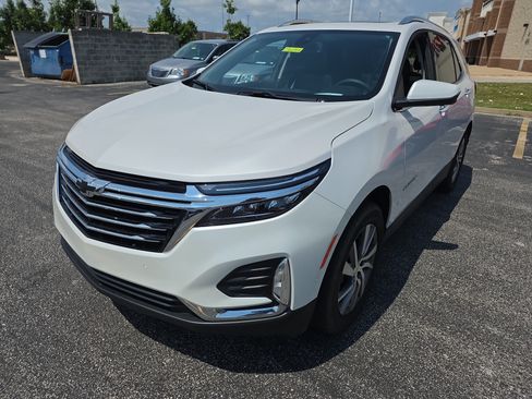 Used 2023 Chevrolet Equinox Premier AWD/4WD image 8