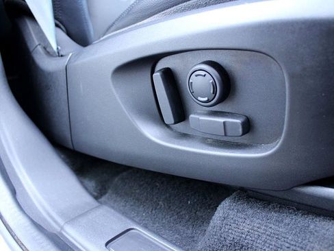 Used 2017 Land Rover Discovery Sport SE image 23