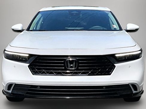 Used 2024 Honda Accord Touring image 3