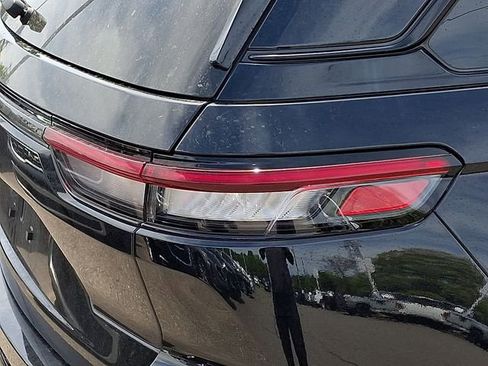 Used 2025 Jeep Grand Cherokee Altitude image 28