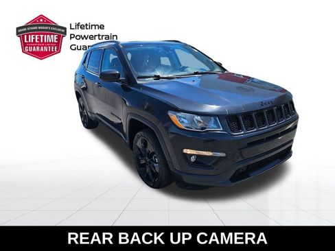 Used 2021 Jeep Compass Latitude w/ Sun and Sound Group AWD/4WD image 6