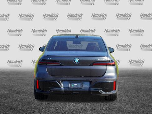 Certified 2023 BMW i7 xDrive60 w/ Executive Package 2 AWD/4WD image 7