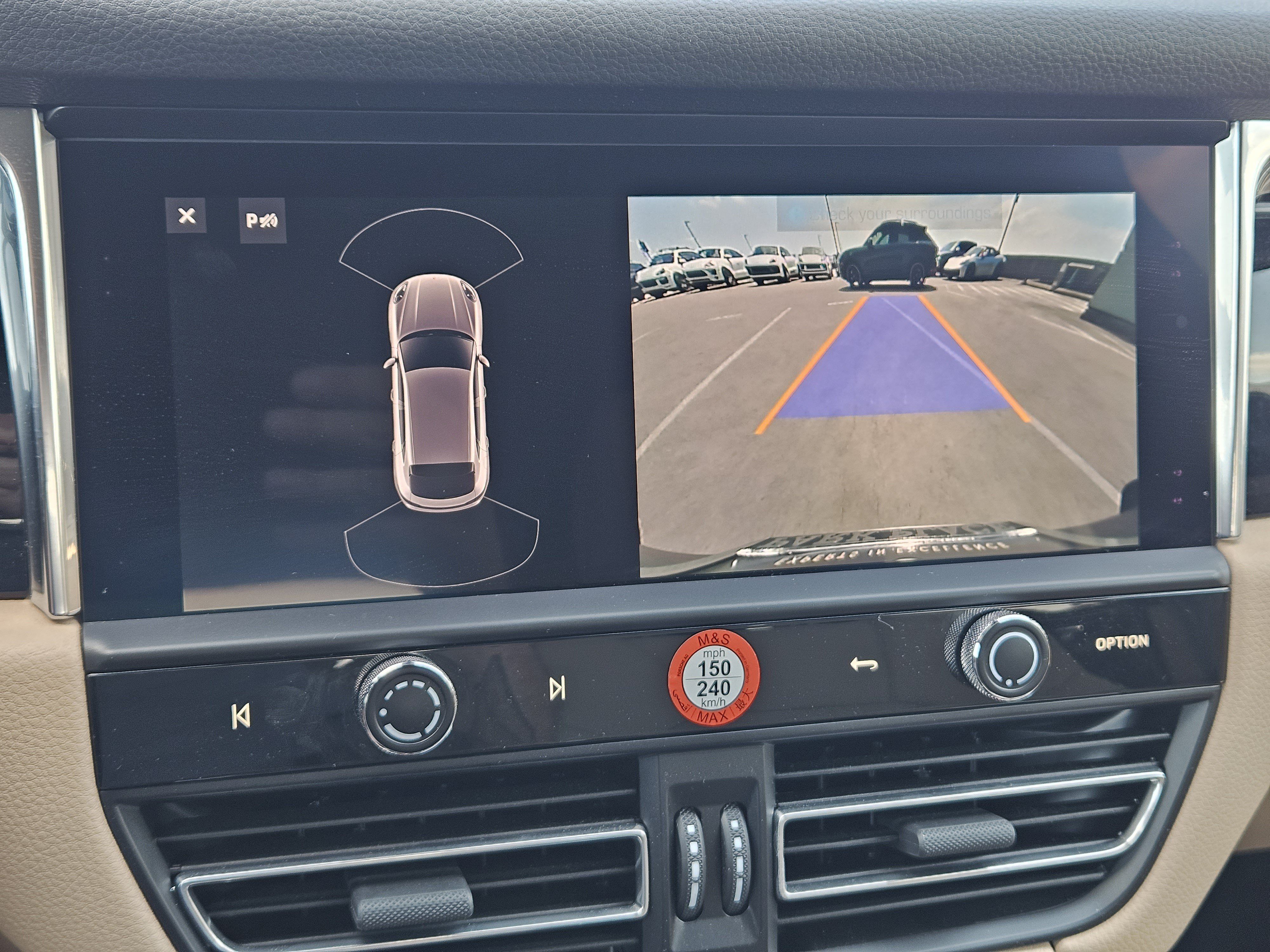 Certified 2026 Porsche Macan AWD/4WD image 18