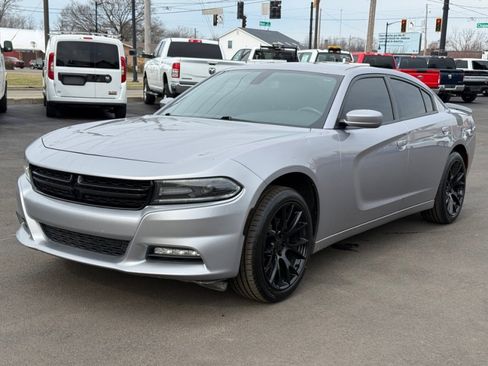 Used 2018 Dodge Charger SXT Plus image 4