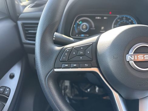 Used 2023 Nissan Leaf S image 13