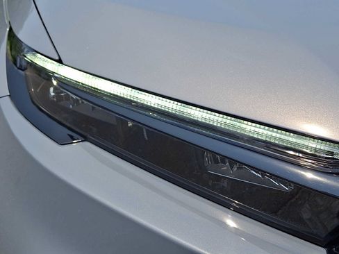 Used 2023 Honda CR-V Sport image 9