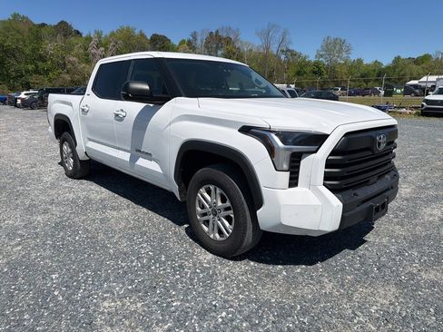 Used 2023 Toyota Tundra SR5 w/ SR5 Premium Package AWD/4WD image 7