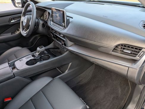 Certified 2024 Nissan Rogue SV w/ SV Premium Package image 33