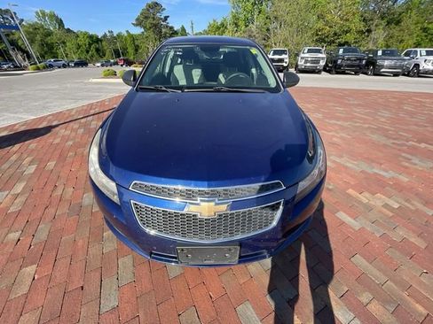 Used 2012 Chevrolet Cruze LS w/ Connectivity Package image 2