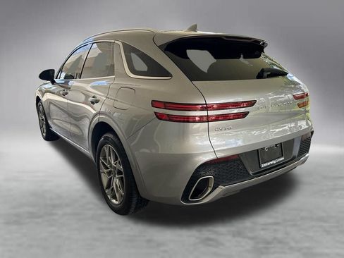 Used 2025 Genesis GV70 2.5T AWD/4WD image 4