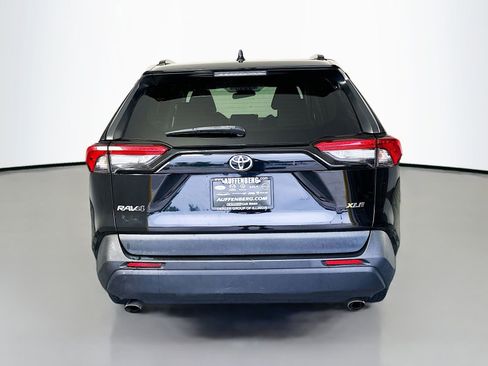 Used 2021 Toyota RAV4 XLE FWD image 6