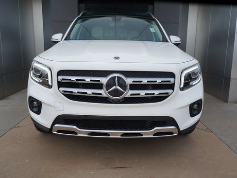 Used 2023 Mercedes-Benz GLB 250 4MATIC image 4