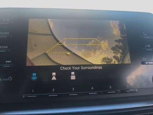 Used 2018 Honda Accord LX image 21