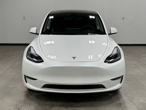 Used 2025 Tesla Model Y Long Range image 4