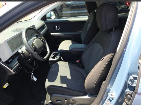 Used 2024 Hyundai Ioniq 5 SEL RWD image 12