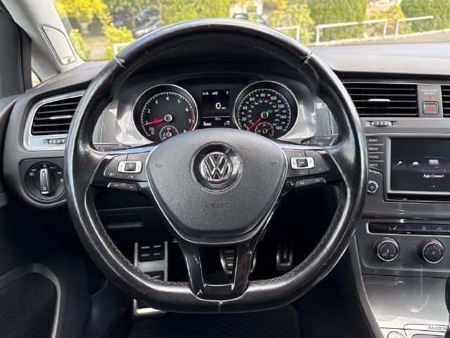 Used 2017 Volkswagen Golf Alltrack SE AWD/4WD image 11