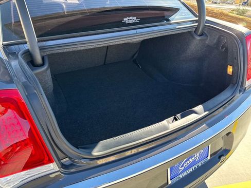 Used 2022 Chrysler 300 Touring image 27