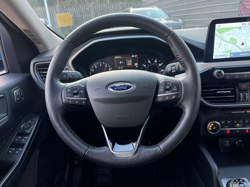 Used 2020 Ford Escape SEL image 28