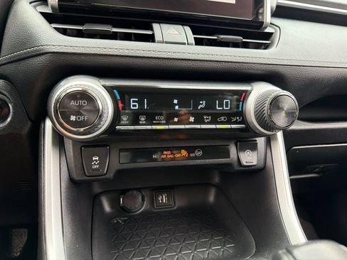 Used 2024 Toyota RAV4 XLE w/ Convenience Package AWD/4WD image 12