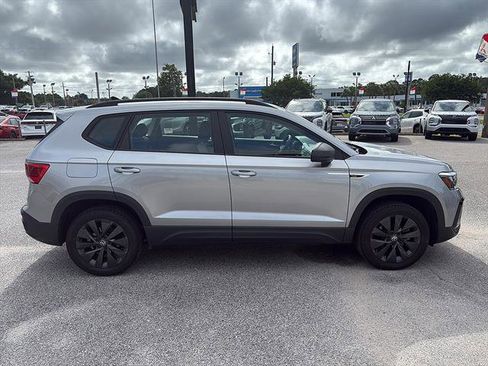 Used 2023 Volkswagen Taos S FWD image 4