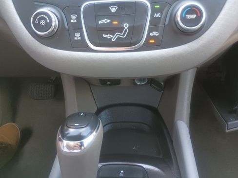 Used 2017 Chevrolet Malibu LS FWD image 23