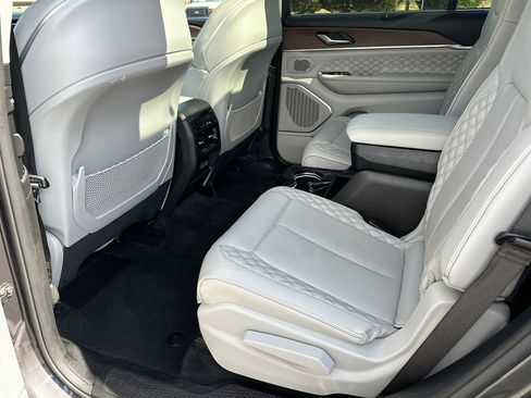 Used 2021 Jeep Grand Cherokee L Summit w/ Advanced Protech Group IV AWD/4WD image 21