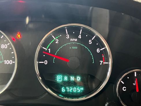 Used 2015 Jeep Wrangler Unlimited Sahara w/ Connectivity Group image 26