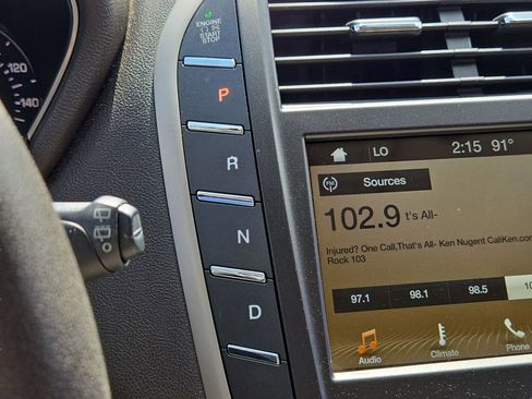 Used 2017 Lincoln MKC Premiere image 23