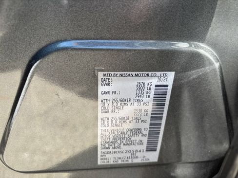 Used 2025 Nissan Pathfinder SV AWD/4WD image 31