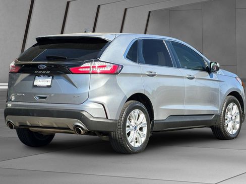 Used 2022 Ford Edge Titanium image 4