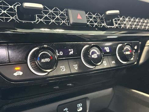 Used 2025 Honda Accord Sport image 19