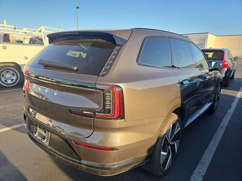 Used 2025 Volvo EX90 Plus w/ Protection Package Premier AWD/4WD image 4