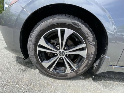 Used 2022 Nissan Sentra SV FWD image 24
