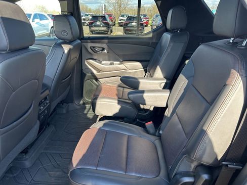 Certified 2023 Chevrolet Traverse High Country AWD/4WD image 36