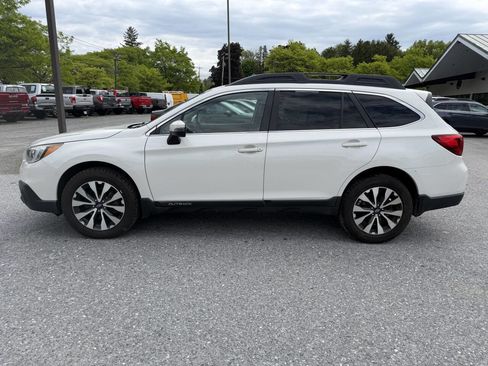 Used 2016 Subaru Outback 2.5i Limited AWD/4WD image 2