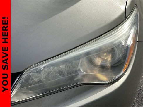 Used 2015 Toyota Camry XLE image 9