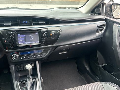 Used 2016 Toyota Corolla S image 23