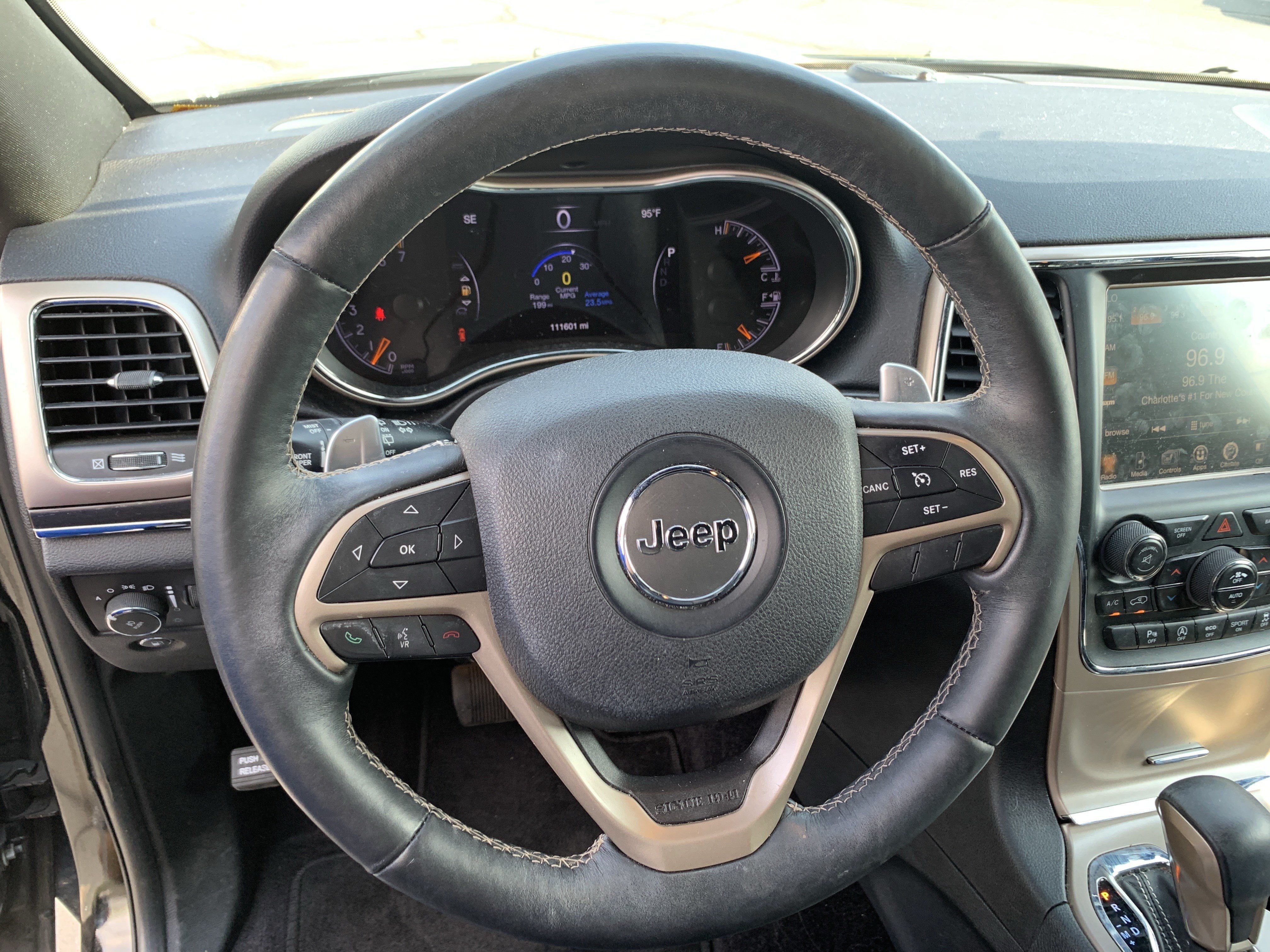 Used 2017 Jeep Grand Cherokee Limited w/ Luxury Group II AWD/4WD image 18