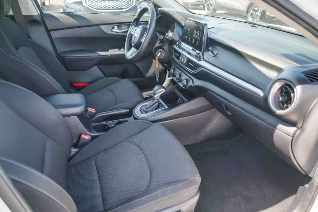 Used 2020 Kia Forte LXS FWD image 15