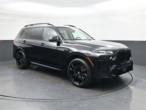 Used 2024 BMW X7 M60i w/ Executive Package image 2