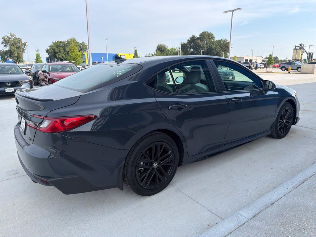 Used 2026 Toyota Camry SE w/ Multimedia Upgrade Package FWD image 5