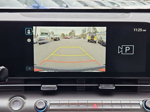 Used 2024 Hyundai Kona SEL image 17