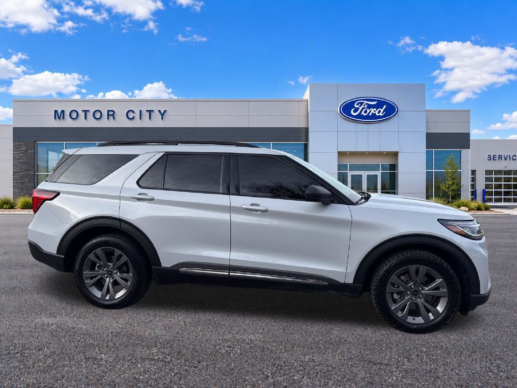 Used 2025 Ford Explorer Active w/ Active Comfort Package AWD/4WD image 10