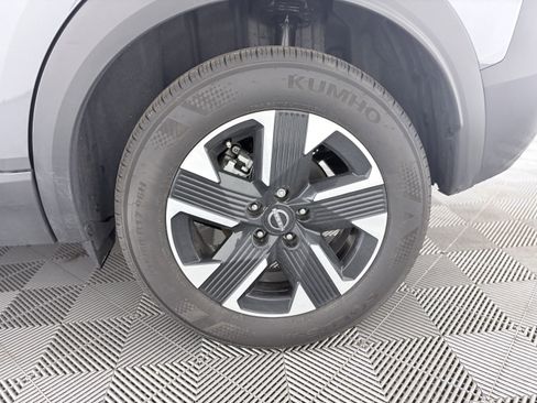 Used 2025 Nissan Kicks SV image 12