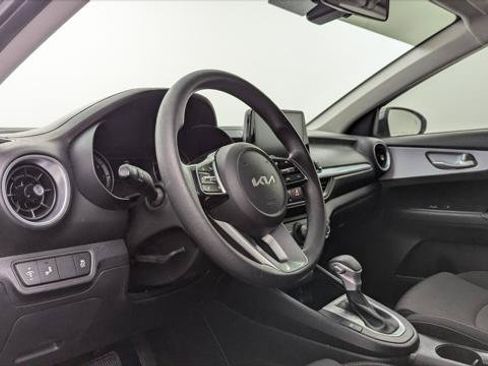 Used 2024 Kia Forte LXS w/ LXS Technology Package FWD image 24