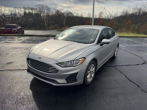 Used 2019 Ford Fusion SE image 7