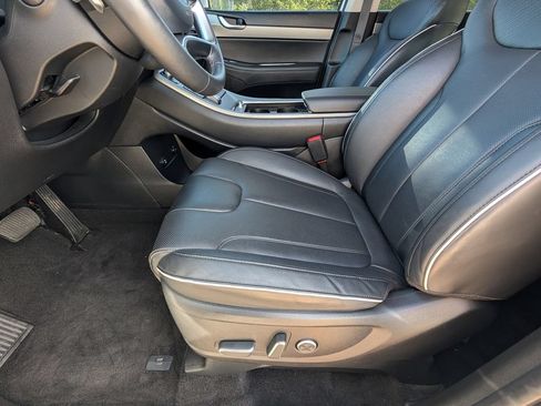 Used 2023 Hyundai Palisade SEL w/ Premium Package FWD image 18